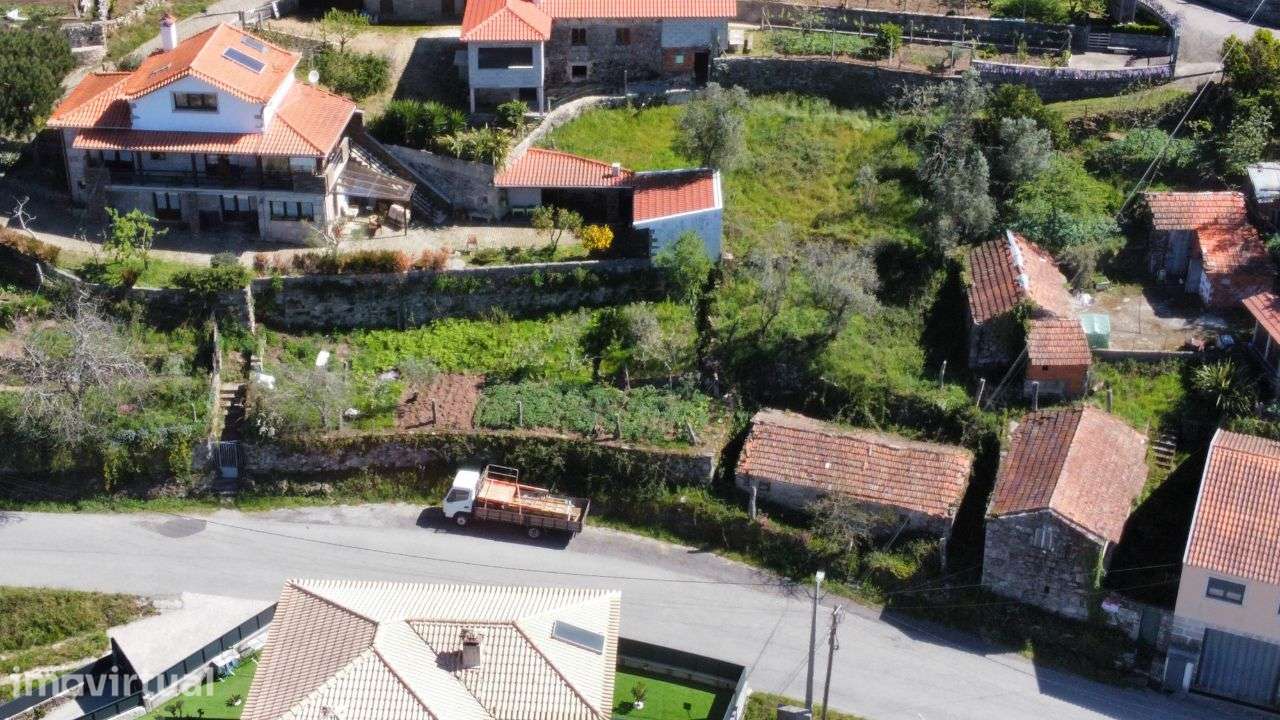 Moradia em granito p/ reconstruir – Vouzela - Grande imagem: 4/21