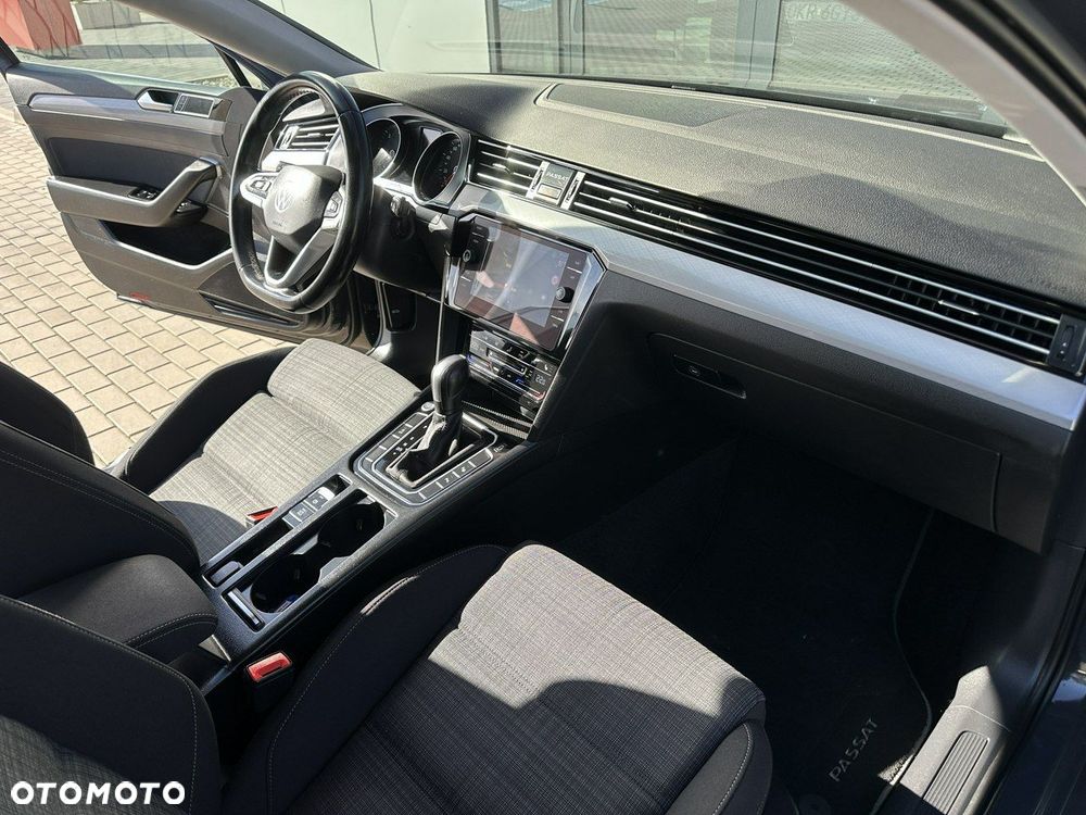 Volkswagen Passat Variant 2.0 TDI BMT Comfortline DSG - 16