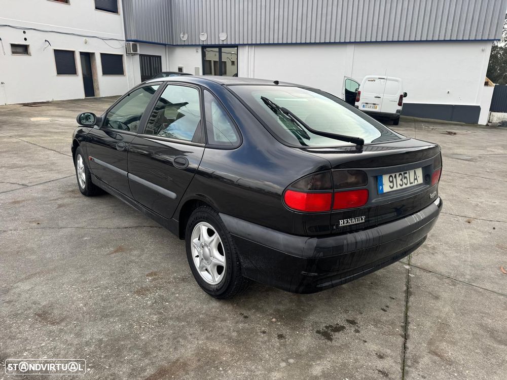 Renault Laguna - 5