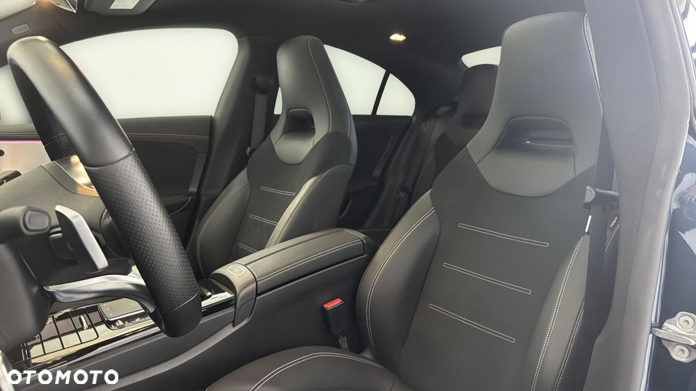 Mercedes-Benz CLA 250 4-Matic AMG Line 7G-DCT - 12