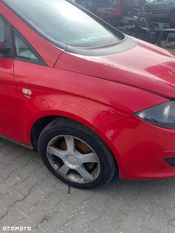 SEAT ALTEA błotnik prawy przód LS3H