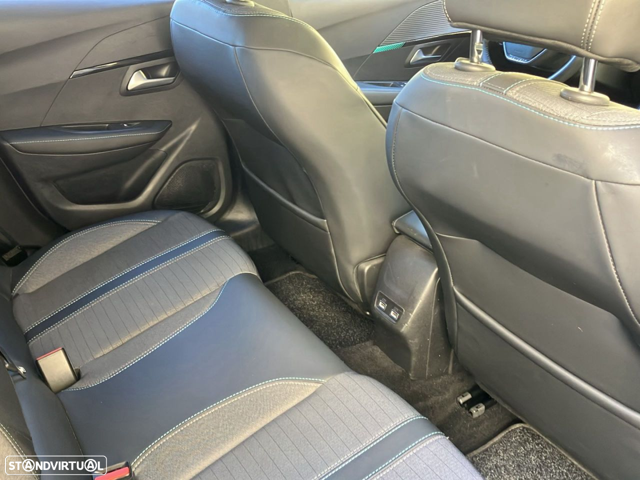 Peugeot e-208 50 kWh Allure - 22