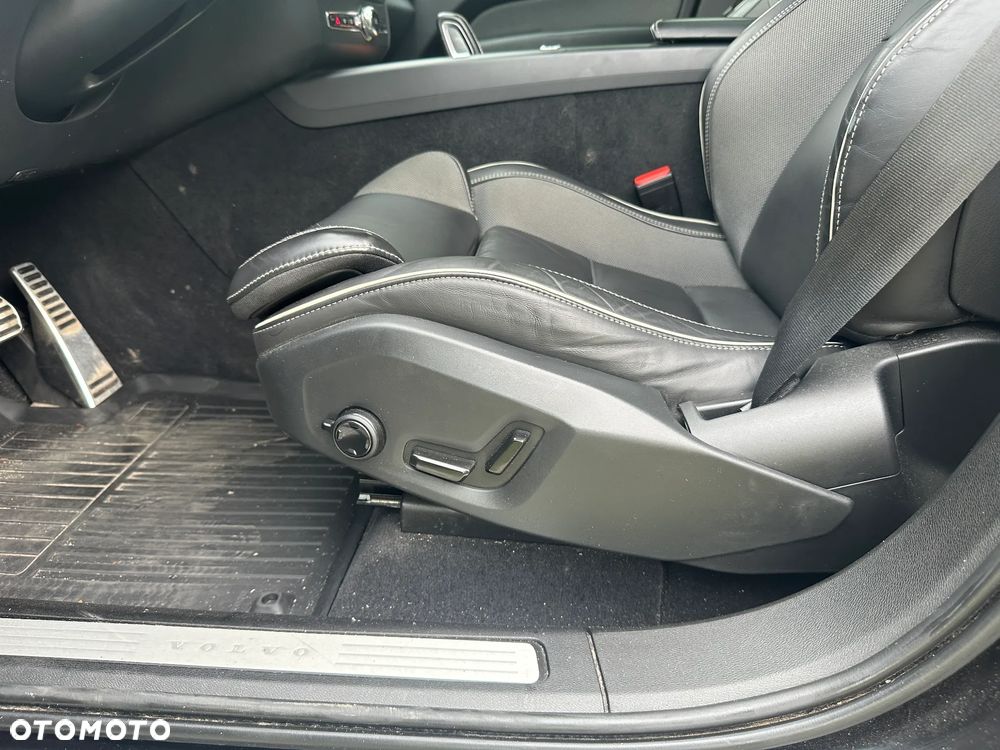 Volvo XC 60 B6 B AWD R-Design - 13