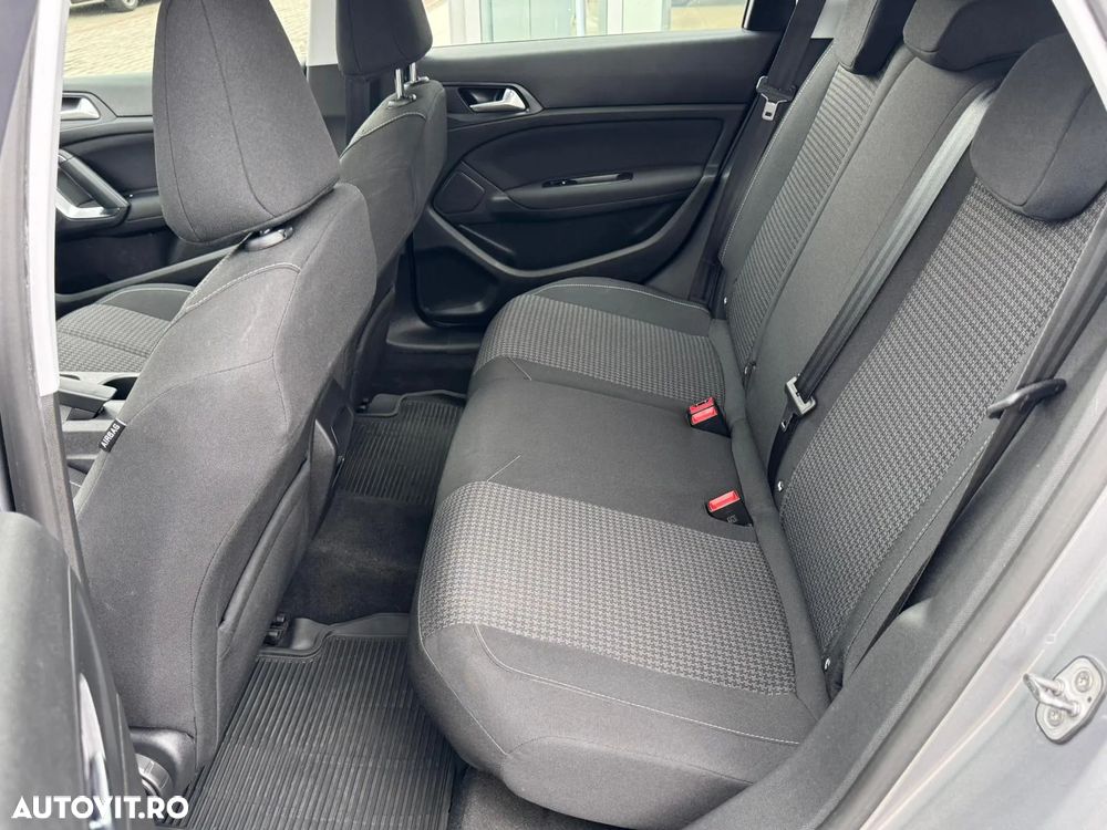 Peugeot 308 SW 1.2 L PureTech Turbo S&S Active - 12