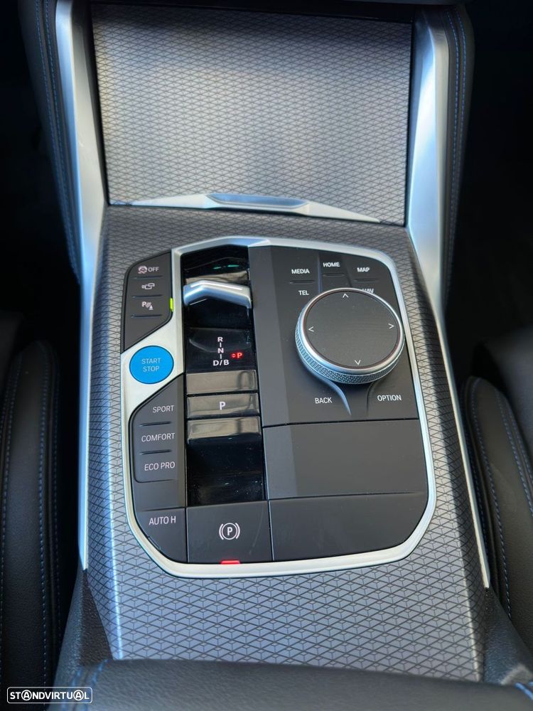 BMW i4 eDrive40 Pack Desportivo M - 23