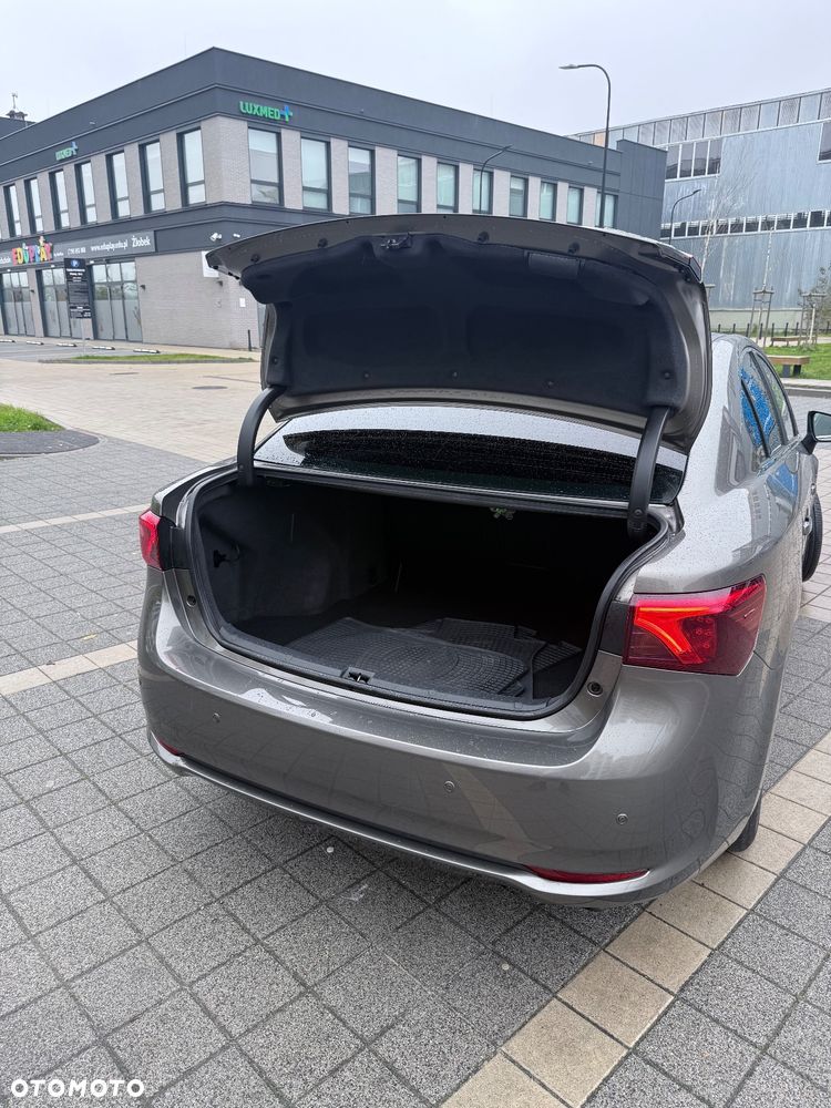 Toyota Avensis 2.0 Sol MS - 5