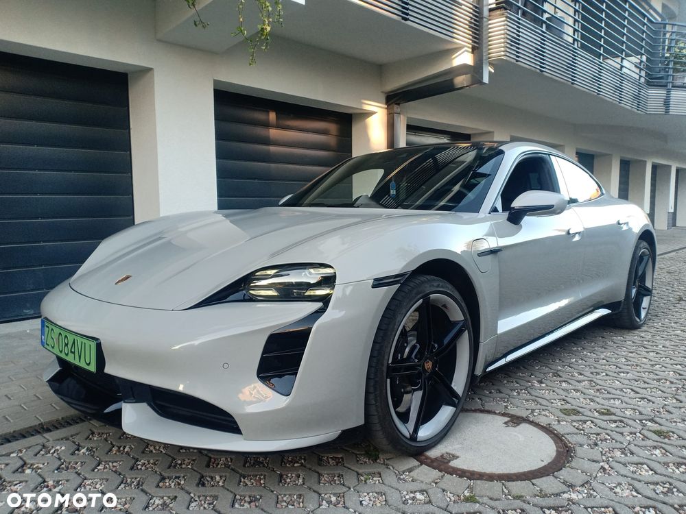 Porsche Taycan Turbo - 1