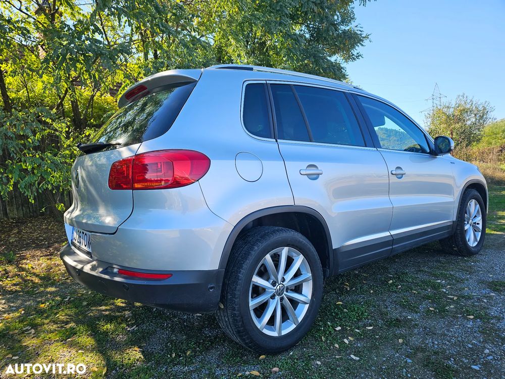 Volkswagen Tiguan 2.0 TDI DPF BlueMotion Technology Lounge Sport & Style - 26