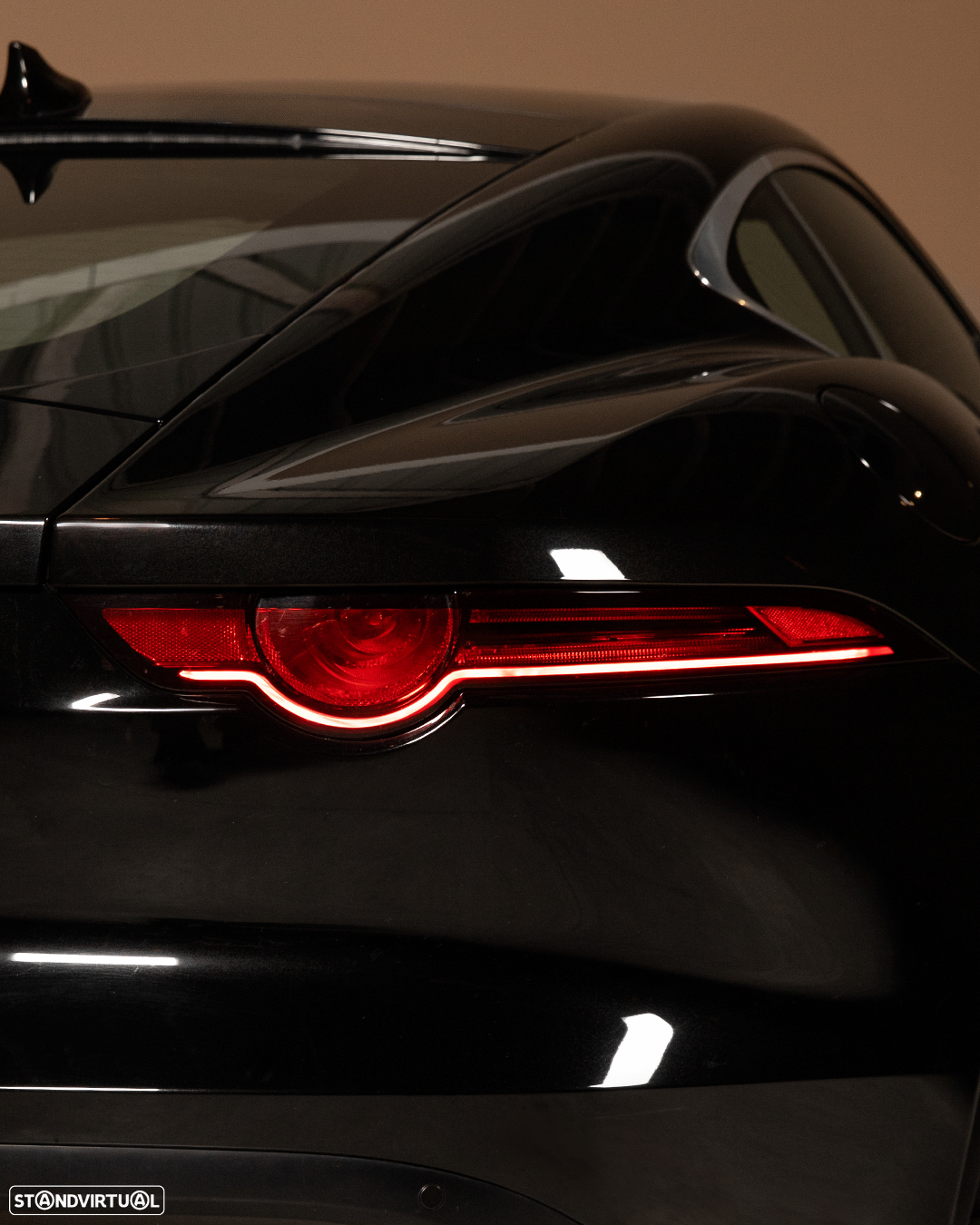 Jaguar F-Type Coupe 2.0 Aut. R-Dynamic - 10