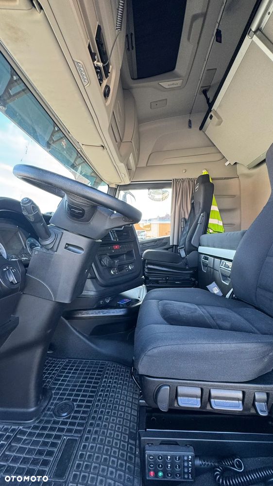 Iveco S-WAY 2LNG - 9