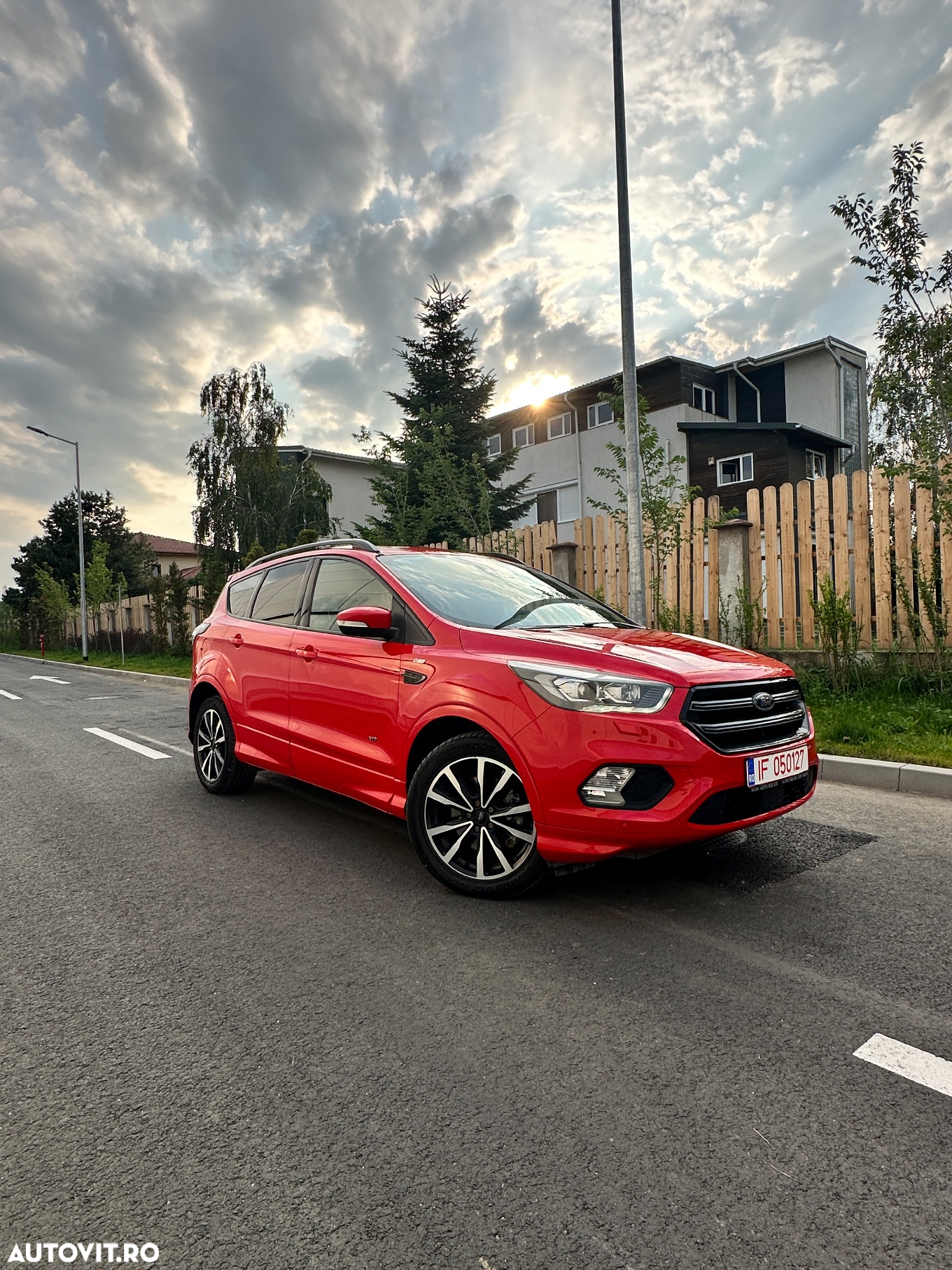 Ford Kuga 2.0 TDCi 4WD Powershift ST-Line - 4