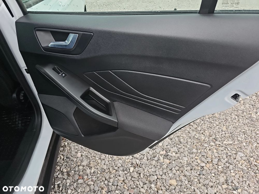 Ford Focus 1.5 EcoBlue SCR Connected - 23