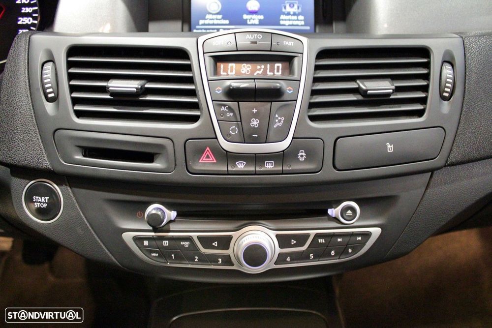 Renault Laguna Break 2.0 dCi GT 4Control - 27