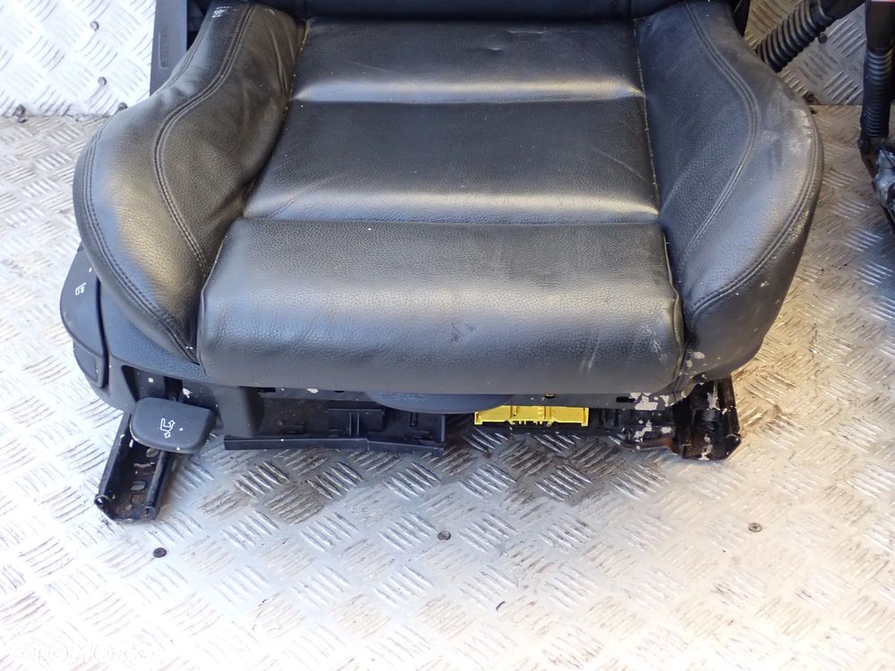 BMW F10  FOTEL PRZEDNI PRAWY / LEWY ORAZ KANAPA TYLNIA SKÓRA KOMPLET - 12