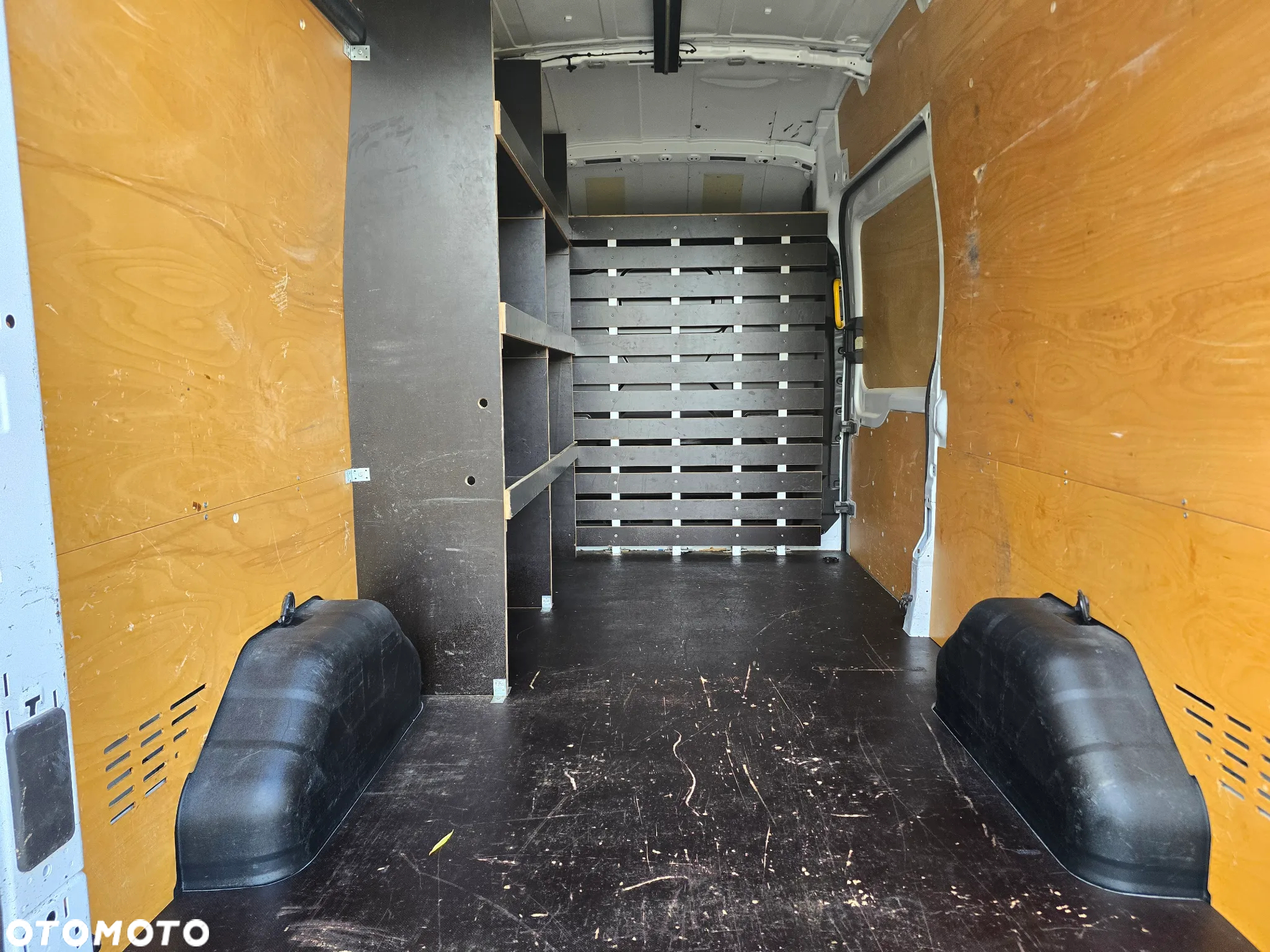 Ford Transit - 11