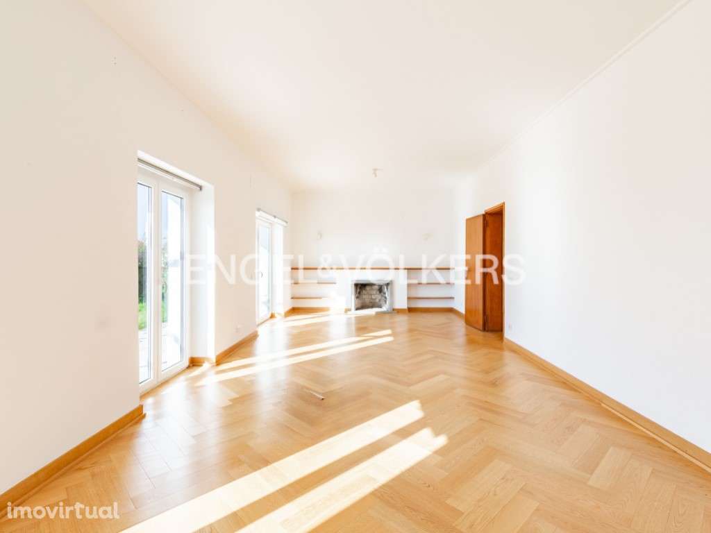 Moradia T5 Exclusiva em Caxias com Vista Mar e Jardim - Grande imagem: 3/37