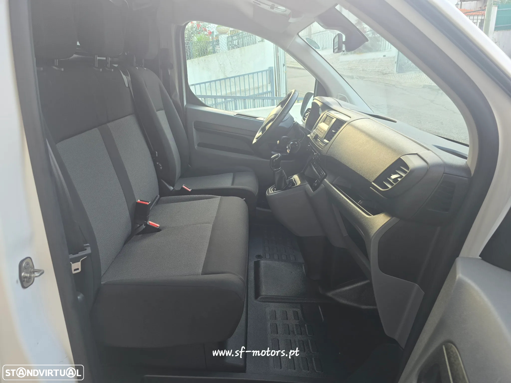 Peugeot Expert L2H1 - 11