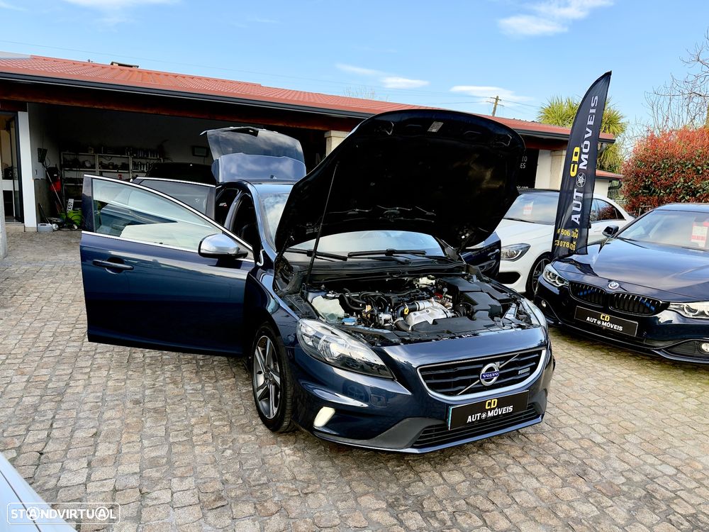 Volvo V40 D2 R Design - 32