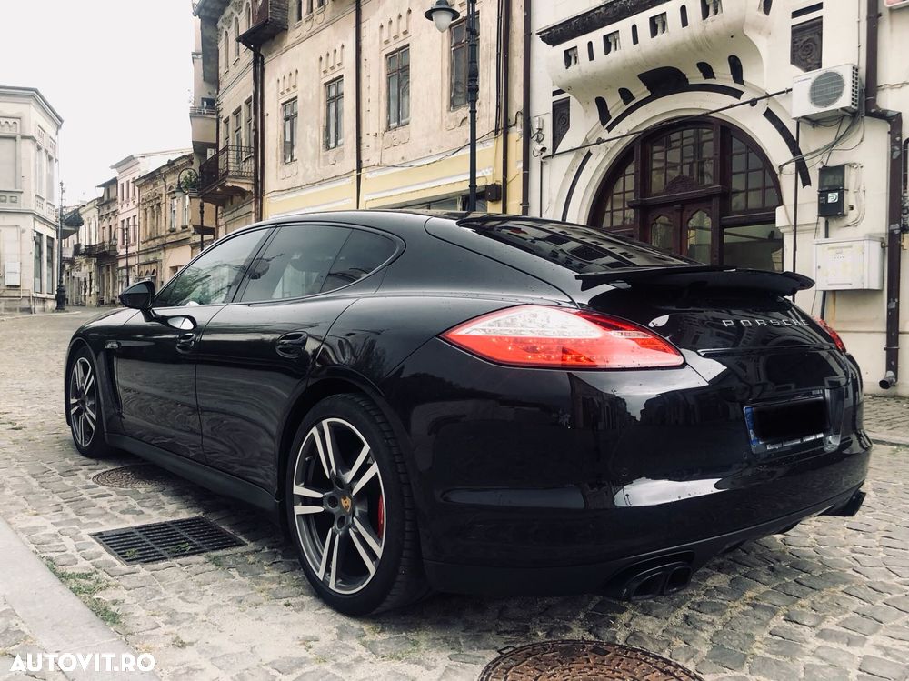Porsche Panamera - 4