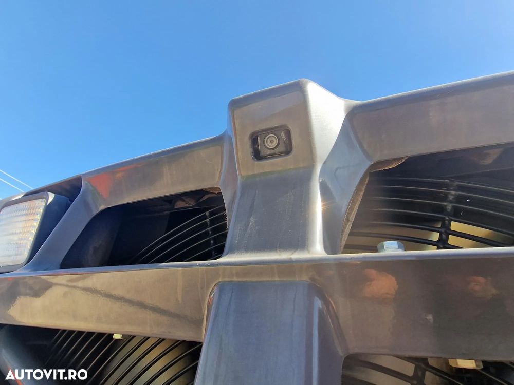 Hitachi ZW220, CUPA 3,5mc, 2018, 24.,392km, 5.880h, consum mediu 8l/h, Gresare automata, Anv MICHELIN 60% OK, ridica 15t, motor 201CP stage IV, basculare cupa la 4,2m, CUPLA RAPIDA, Posibilitate leasing 3 ani, PROMOTIE 86900 EUR+Tva - 19