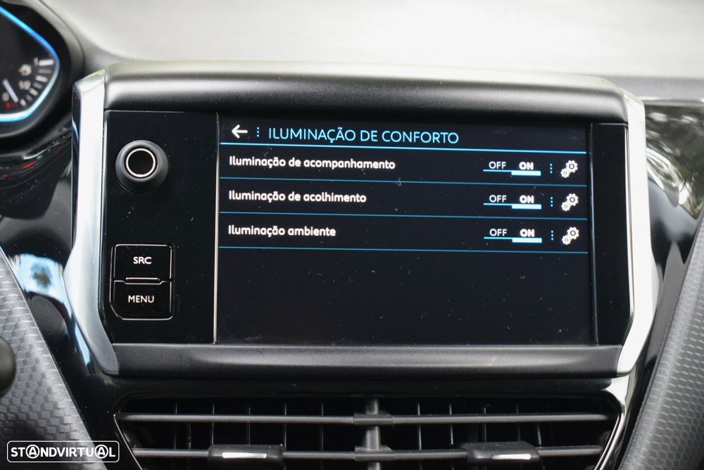 Peugeot 2008 1.2 PureTech Allure EAT6 - 29