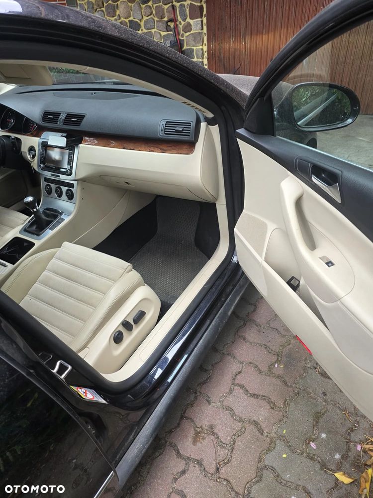 Volkswagen Passat 2.0 TDI 4Mot Comfortline - 14
