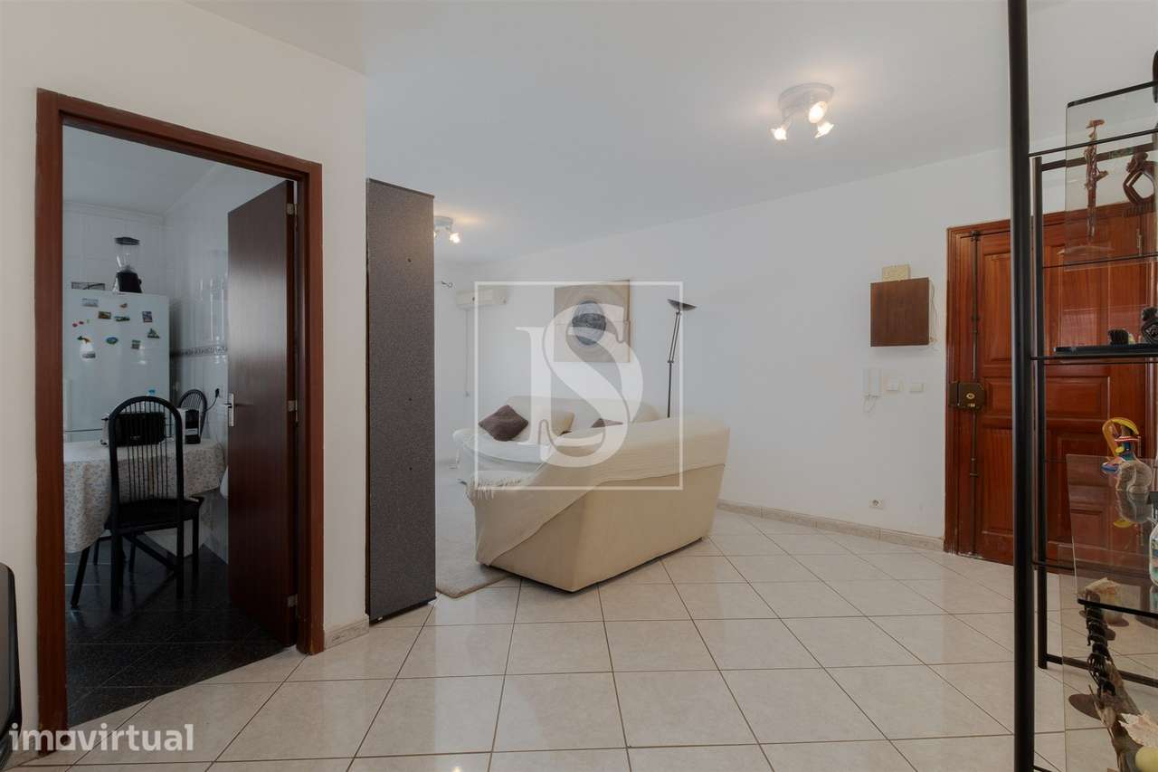 Apartamento T3 Venda em Santo António da Charneca,Barreiro - Grande imagem: 4/16