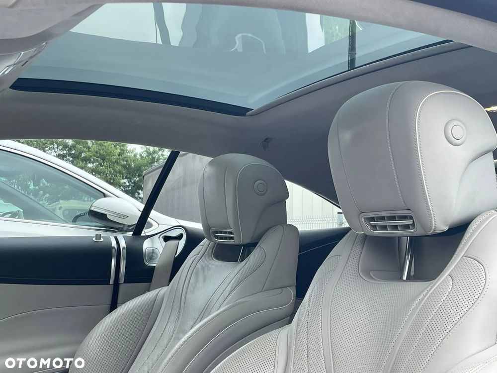 Mercedes-Benz Klasa S 560 Coupe 4-Matic 9G-TRONIC - 15
