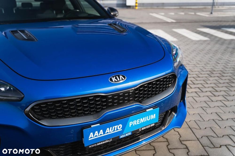 Kia Stinger - 9