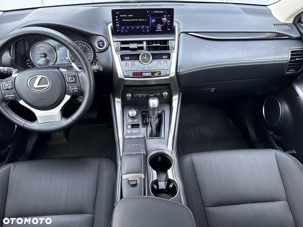 Lexus NX 300h Business Edition AWD - 12