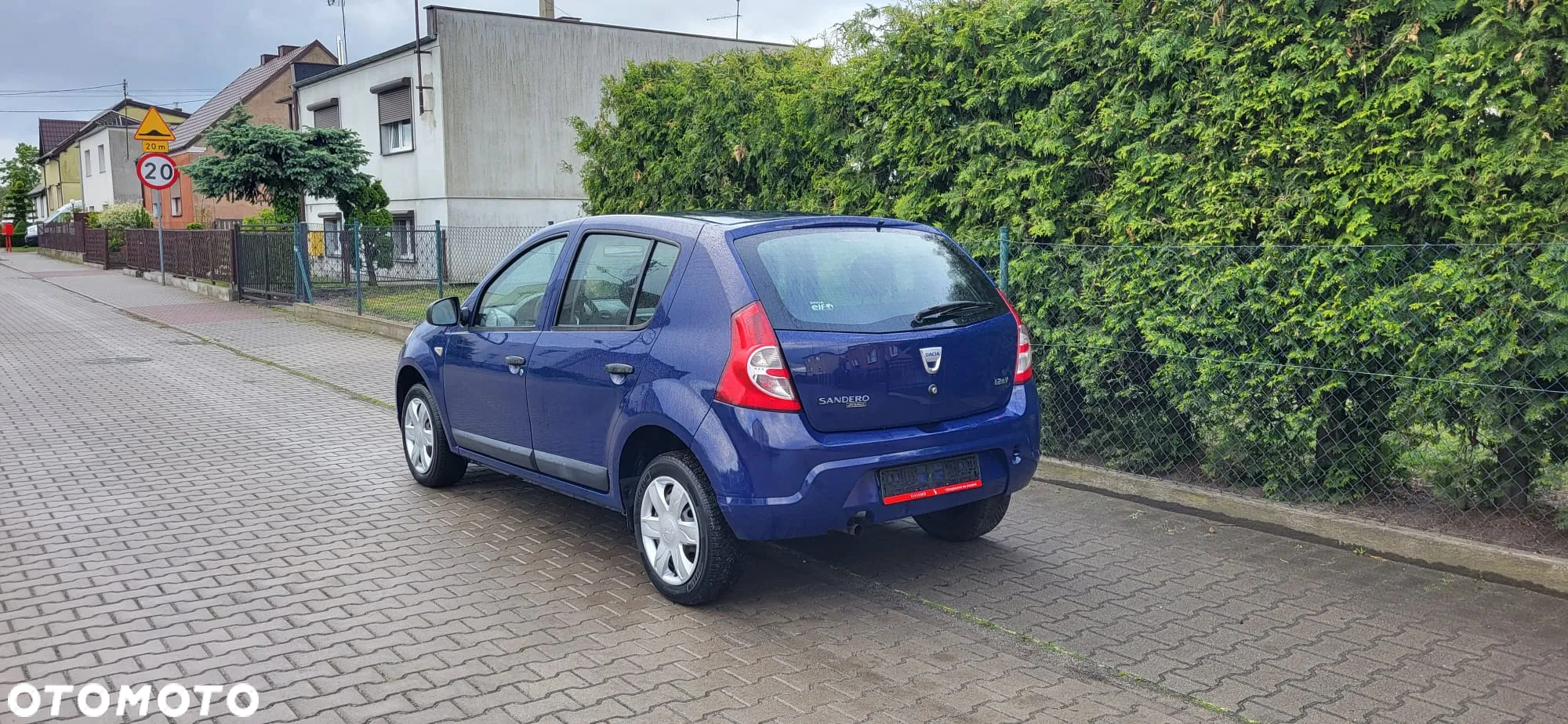 Dacia Sandero 1.2 16V 75 Essentiel - 12