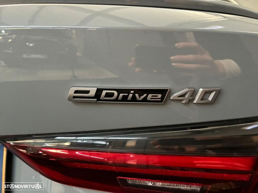 BMW i4 eDrive40 Pack Desportivo M - 11