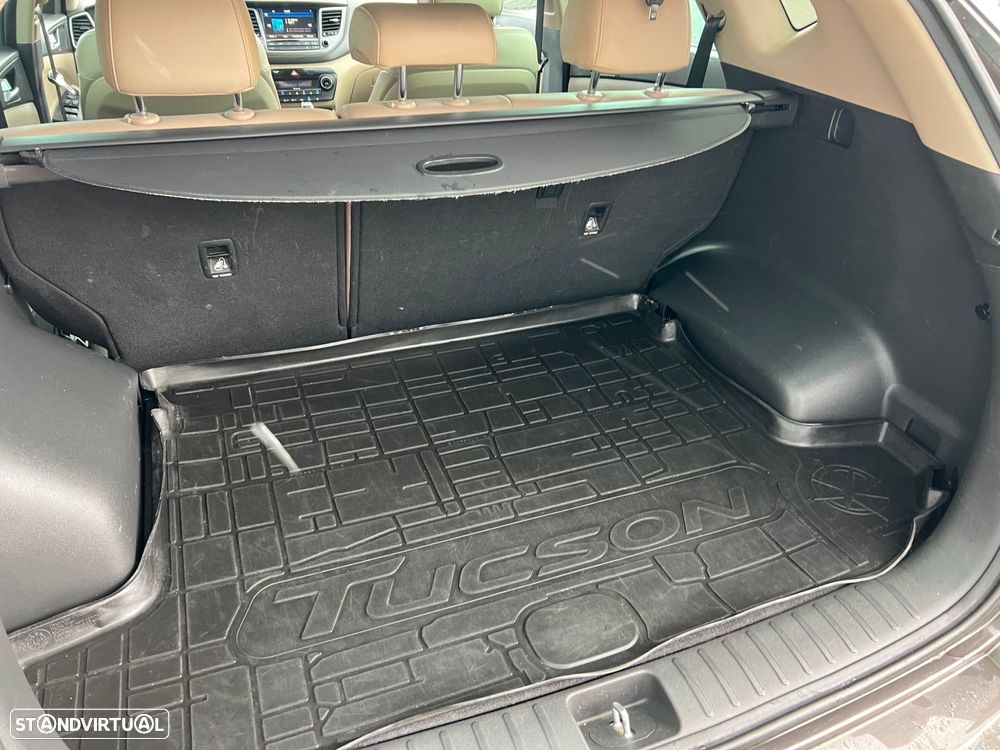 Hyundai Tucson 1.7 CRDi Creative - 10