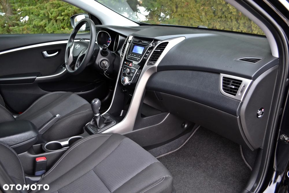 Hyundai i30 - 23