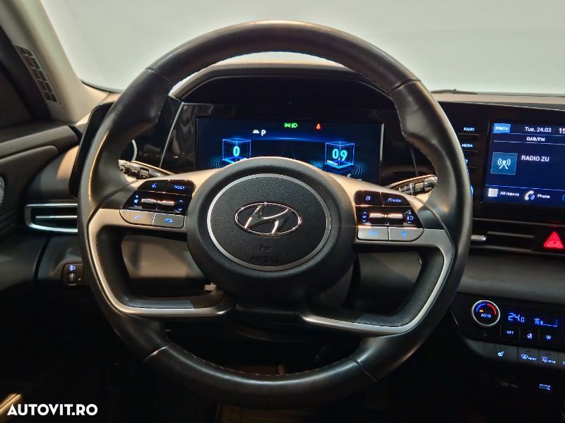 Hyundai Elantra 1.6 l 123 CP CVT Exclusive - 17