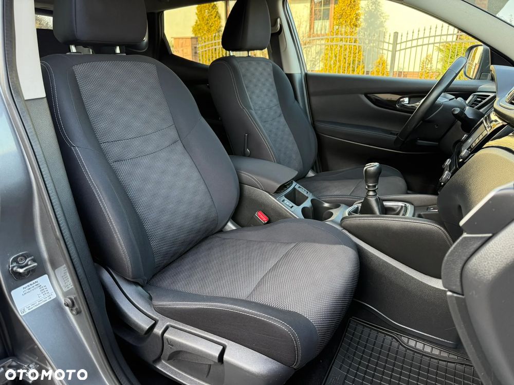 Nissan Qashqai 1.5 dCi TEKNA - 37