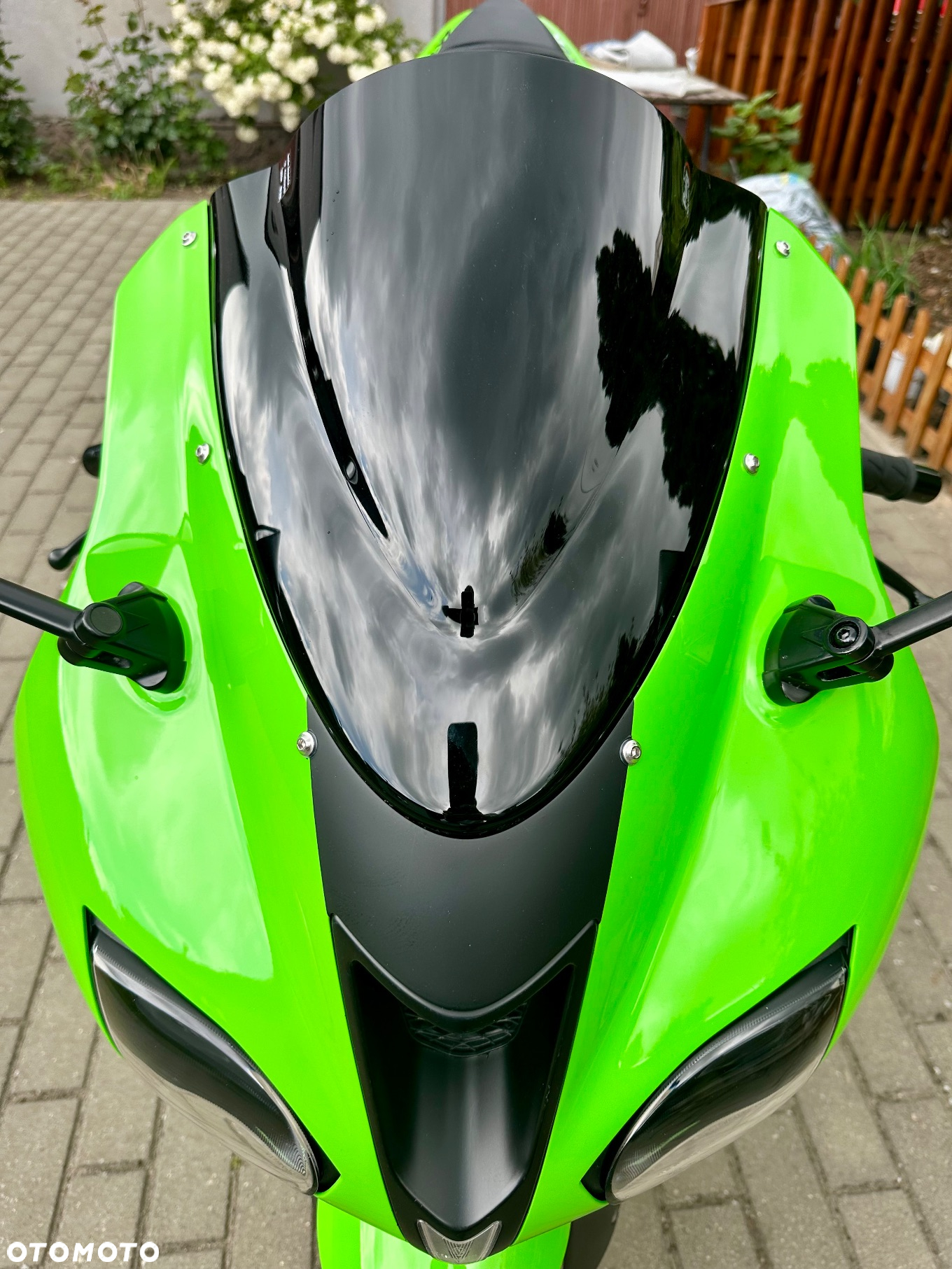 Kawasaki ZXR - 16