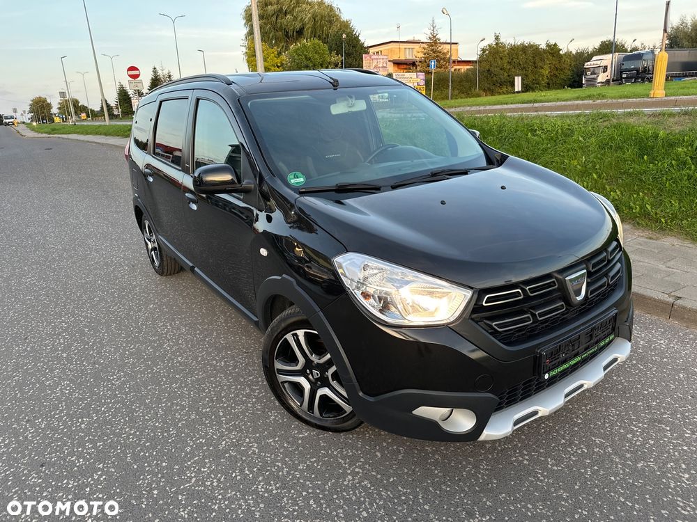 Dacia Lodgy dCi 110 Stepway Celebration - 13