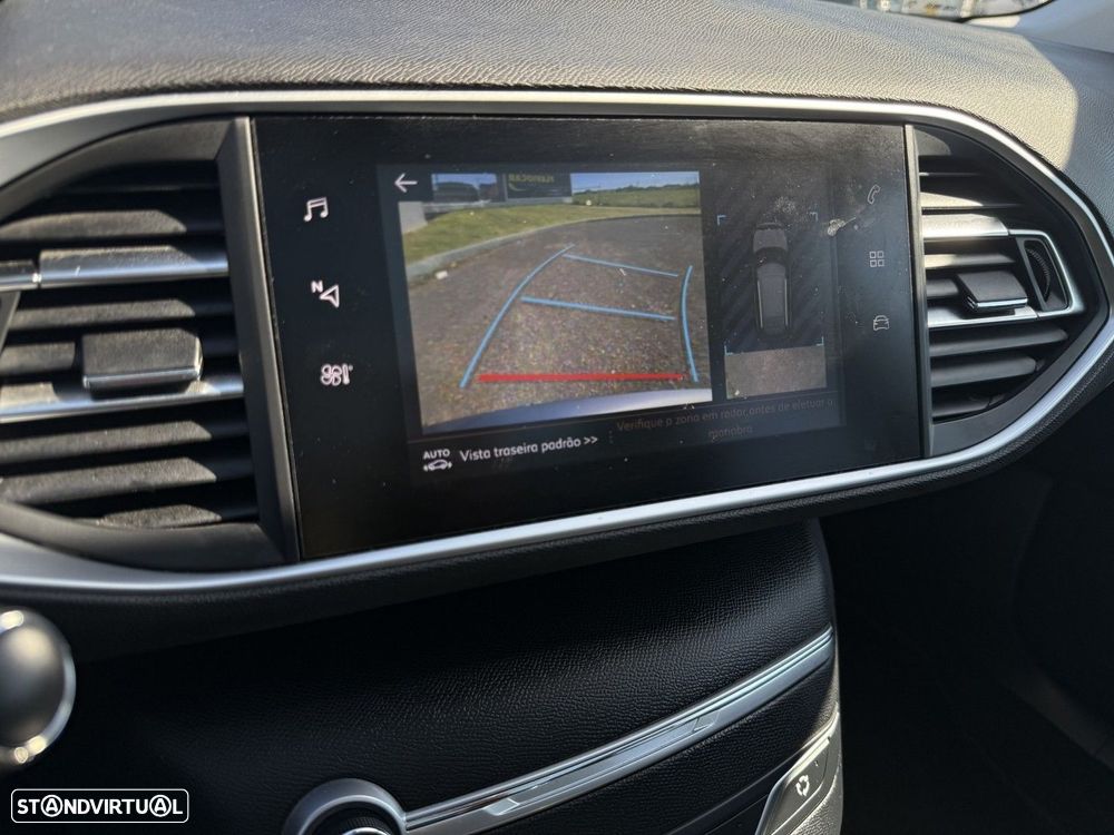 Peugeot 308 1.2 PureTech Allure EAT8 - 15