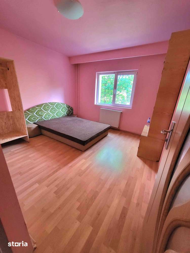 Vand apartament 2 camere în Plopilor — fotografia 3