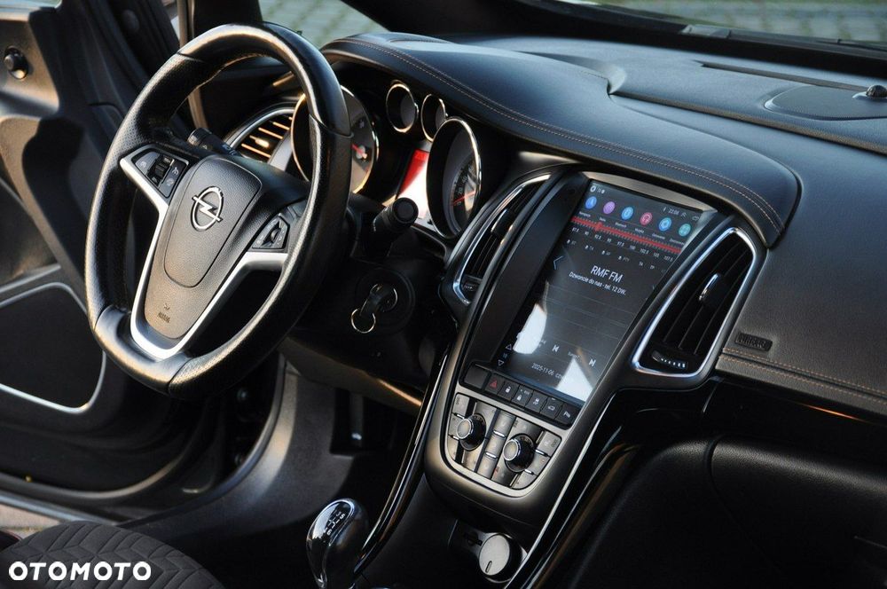 Opel Cascada 1.4 T Cosmo S&S EU6 - 25
