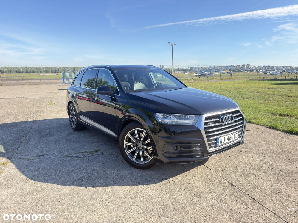 Audi Q7 - 1