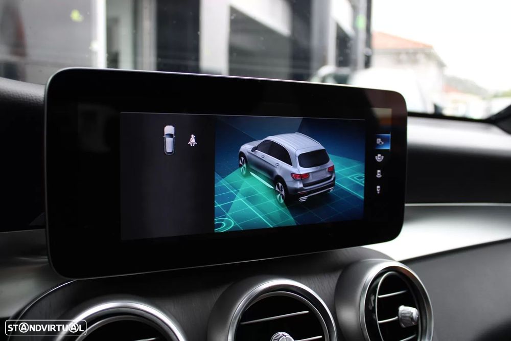 Mercedes-Benz GLC 300 e 4Matic - 15