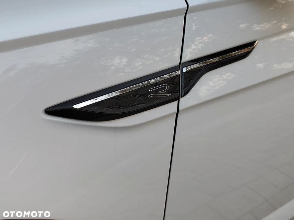 Volkswagen Taigo 1.5 TSI OPF DSG R-Line - 14