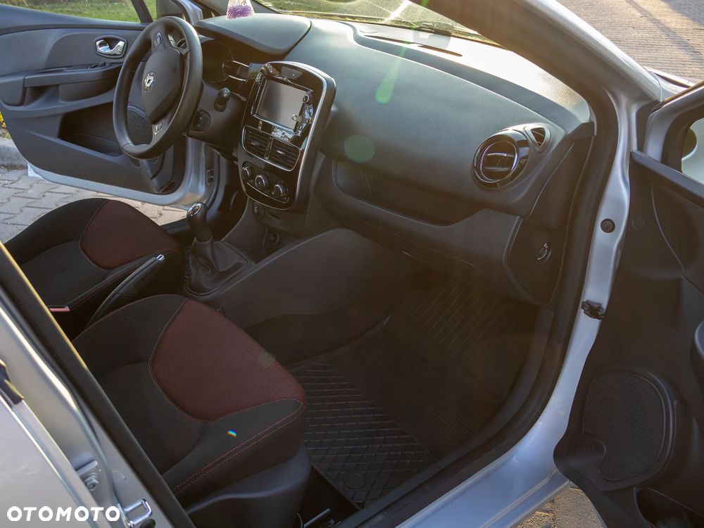 Renault Clio 1.5 dCi 75 Expression - 17