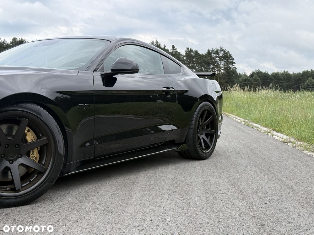 Ford Mustang - 4