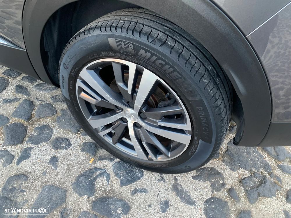 Peugeot 3008 1.5 BlueHDi Allure Pack EAT8 - 15