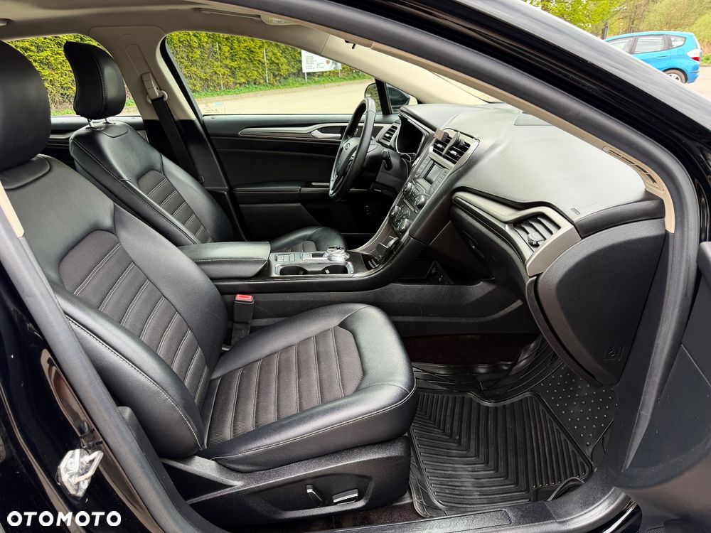 Ford Fusion - 18