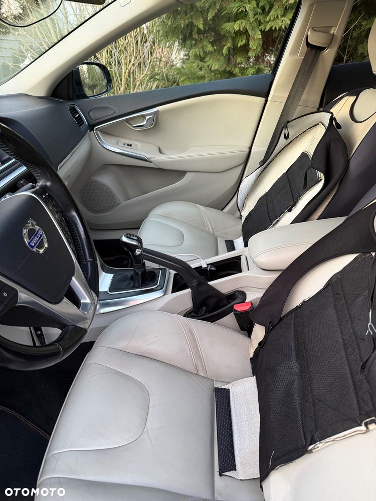 Volvo V40 D4 Ocean Race - 14