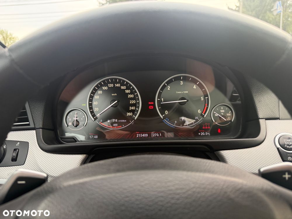 BMW Seria 5 525d - 13